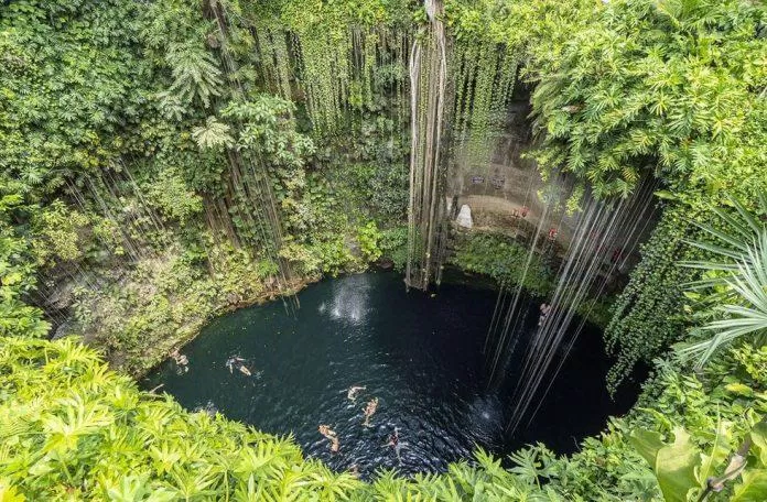 Hang ngầm Yucatan, Mexico - Nguồn: Internet Hang ngầm Yucatan, Mexico - Nguồn: Internet