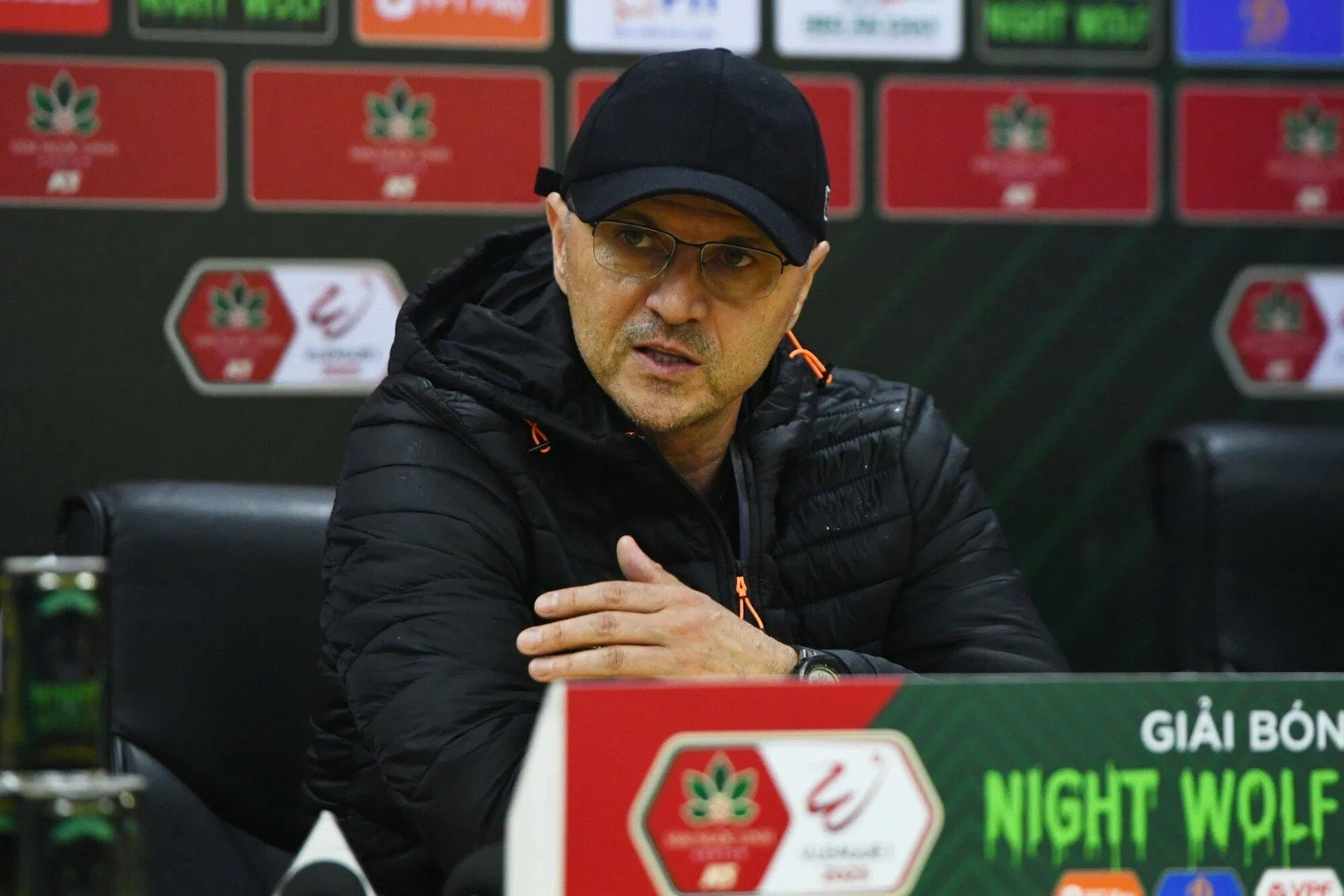 HLV Bandovic: ‘Cầu thủ CLB Hà Nội cần thời gian nghỉ ngơi’ (Ảnh: Internet) HLV Bandovic: ‘Cầu thủ CLB Hà Nội cần thời gian nghỉ ngơi’ (Ảnh: Internet)