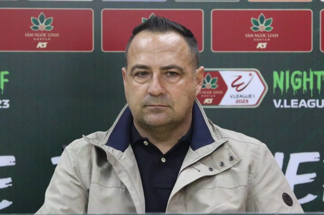 HLV Paulo Foiani: “Trọng tài cũng là con người và sai sót là điều khó tránh khỏi”