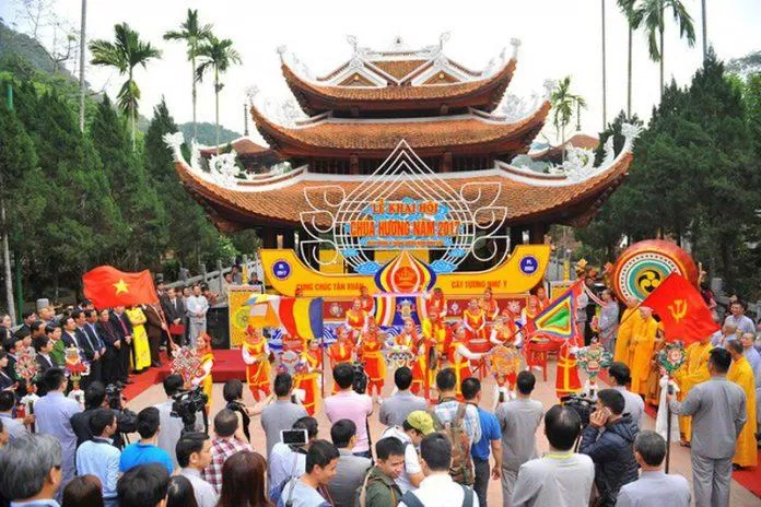 Lễ mở cửa rừng hội chùa Hương (Ảnh: Internet) Lễ mở cửa rừng hội chùa Hương (Ảnh: Internet)