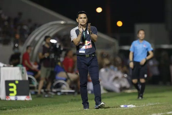 HLV Kiatisak hài lòng khi HAGL hòa trận ra quân V-League 2023 (Ảnh: Internet) HLV Kiatisak hài lòng khi HAGL hòa trận ra quân V-League 2023 (Ảnh: Internet)