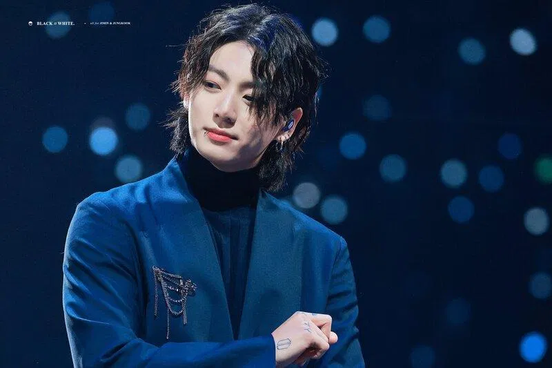 Jungkook vốn thích để tóc dài. (Ảnh: Internet) Jungkook vốn thích để tóc dài. (Ảnh: Internet)