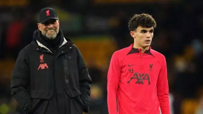 HLV Klopp sử dụng tiền vệ trẻ Bajcetic đối chọi với hàng tiền vệ của Real Madrid (Ảnh: Internet) HLV Klopp sử dụng tiền vệ trẻ Bajcetic đối chọi với hàng tiền vệ của Real Madrid (Ảnh: Internet)