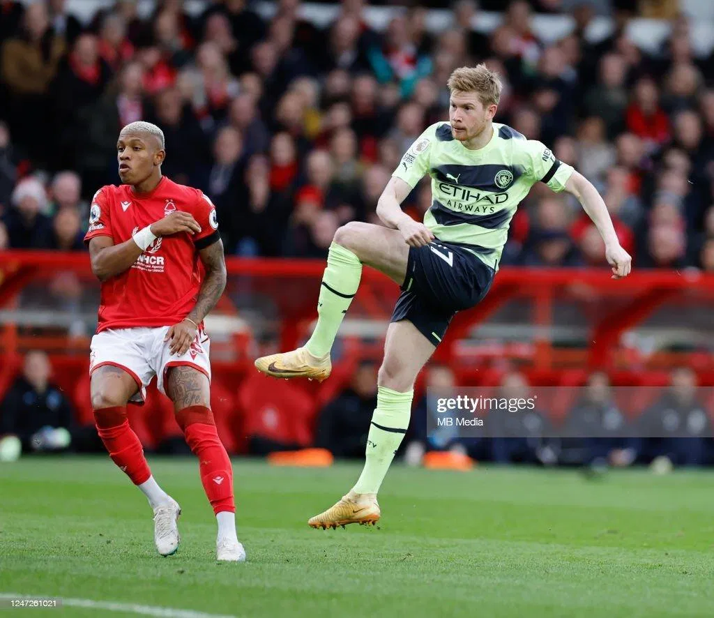 Kevin De Bruyne cùng các đồng đội dồn ép đối thủ ngay trong những giây phút đầu tiên (Ảnh: Internet) Kevin De Bruyne cùng các đồng đội dồn ép đối thủ ngay trong những giây phút đầu tiên (Ảnh: Internet)