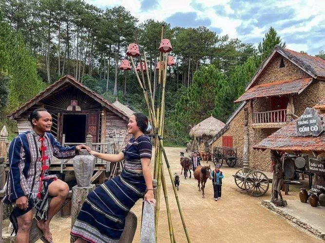 Làng Cù Lần ở Đà Lạt (Ảnh: Internet) Làng Cù Lần ở Đà Lạt (Ảnh: Internet)