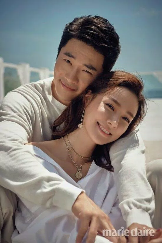 Kwon Sang Woo và Son Tae Young hiện là cặp đôi lý tưởng của showbiz Hàn nhưng trong quá khư họ đã không đến bên nhau thuận lợi như vậy. Kwon Sang Woo và Son Tae Young hiện là cặp đôi lý tưởng của showbiz Hàn nhưng trong quá khư họ đã không đến bên nhau thuận lợi như vậy.