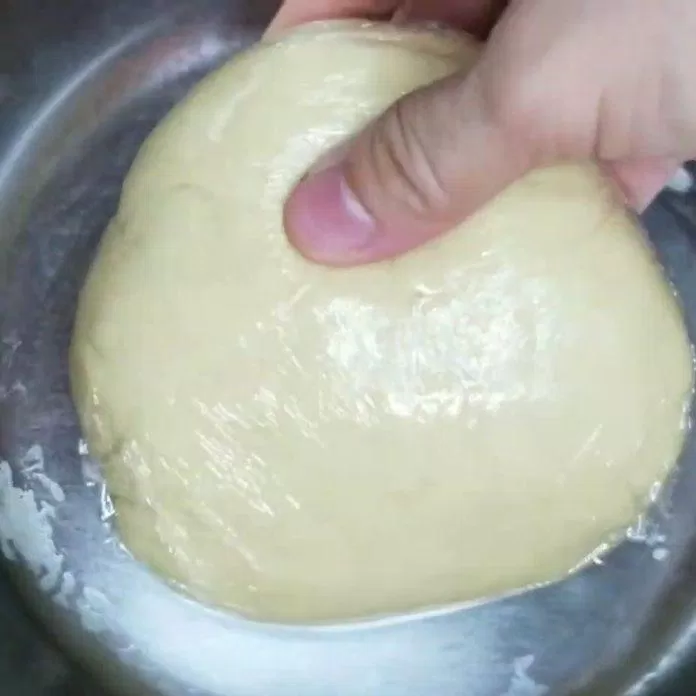 Làm bột bánh( Nguồn: Internet)