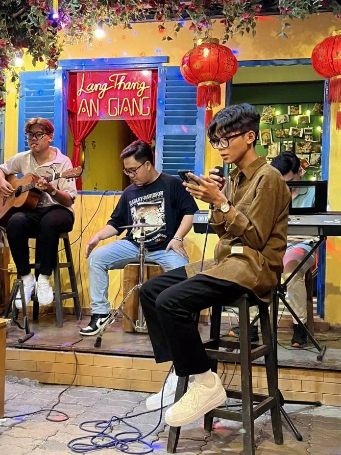 Đêm nhạc vào thứ 3 hàng tuần
