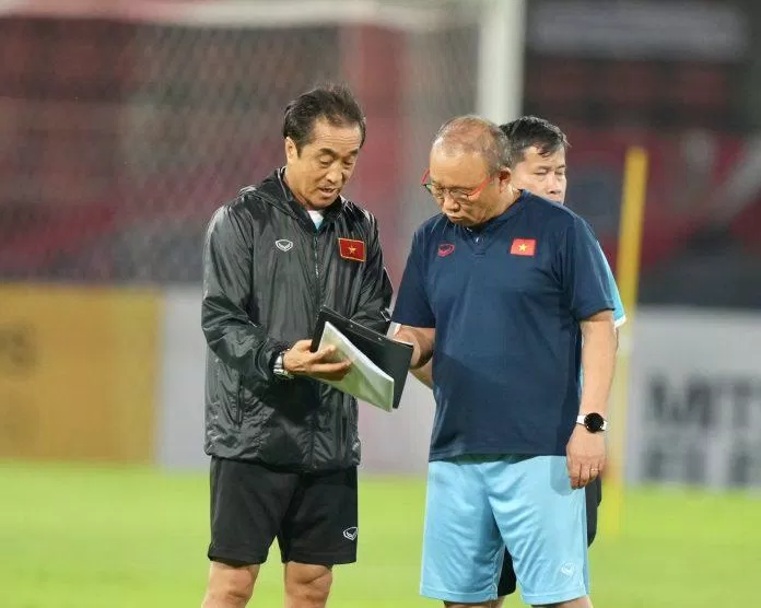 Lee Young-jin là trợ lý số 1 của HLV Park Hang-seo (Ảnh: Internet) Lee Young-jin là trợ lý số 1 của HLV Park Hang-seo (Ảnh: Internet)