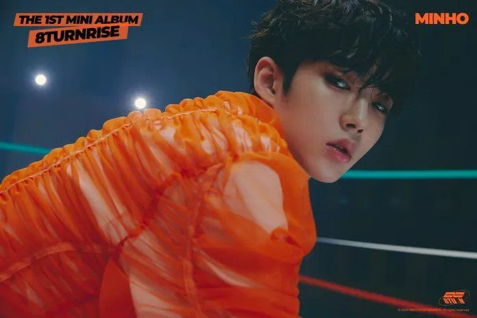 Thành viên Minho của 8TURN (Ảnh: Twitter/@8TURN_official)