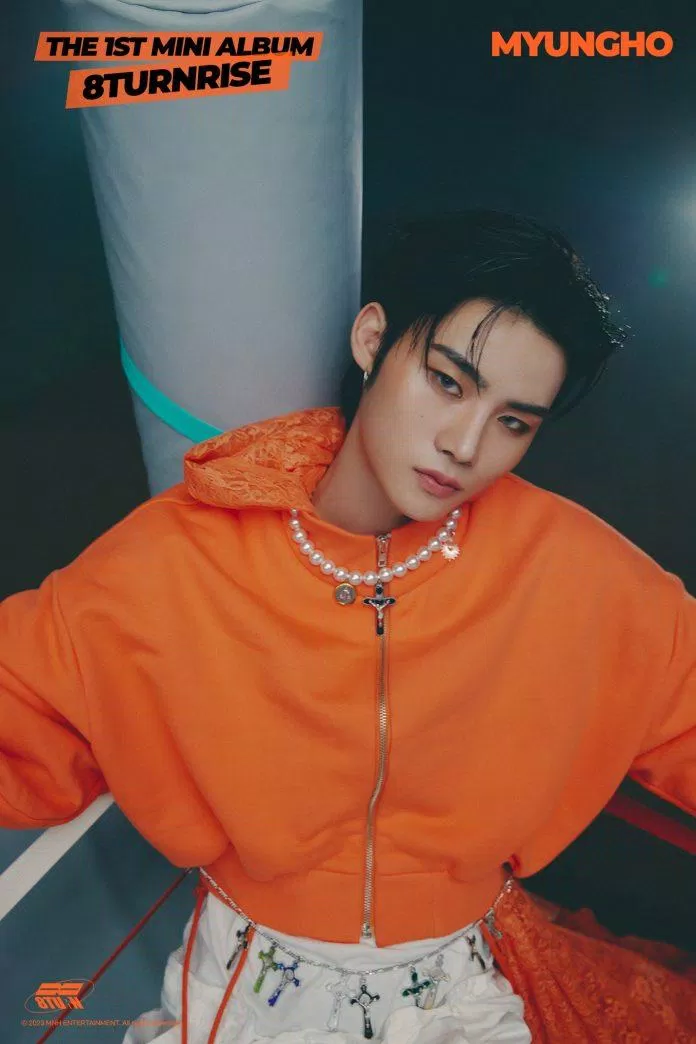 Thành viên Myungho của 8TURN (Ảnh: Twitter/@8TURN_official)