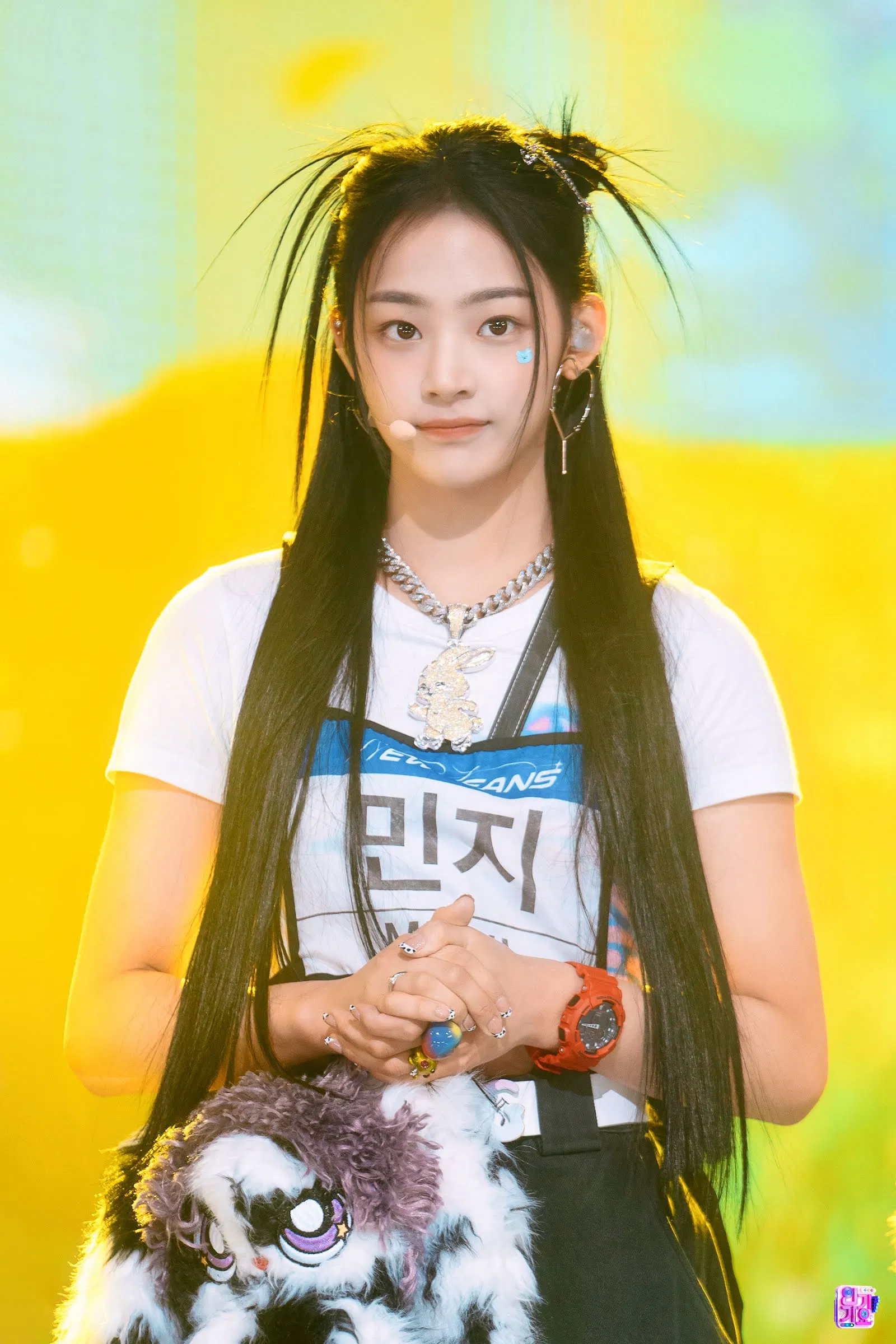 Đạo diễn SBS tức giận với Newjeans khi họ biểu diễn OMG tại Inkigayo Danielle Newjeans haerin newjeans Hanni NewJeans Hyein NewJeans kinh điển KPOP Minji NewJeans NEWJEANS NewJeans OMG nhóm nhạc Newjeans OMG NewJeans thành viên Newjeans