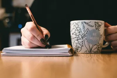 Ngành cho những bạn đam mê viết lách. Nguồn: Internet. Ngành cho những bạn đam mê viết lách. Nguồn: Internet.