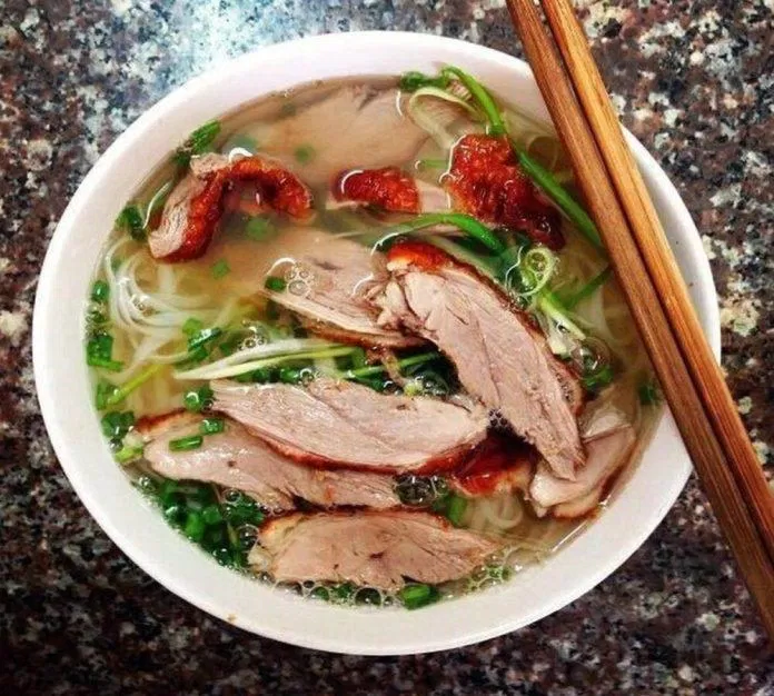 Phở Vịt Quay Vi Tặng (Ảnh: Internet) Phở Vịt Quay Vi Tặng (Ảnh: Internet)