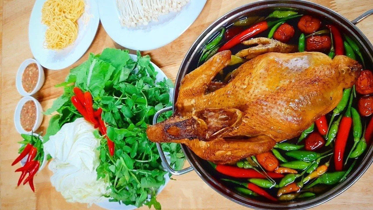 Lẩu gà ớt hiểm 109 (Ảnh: Internet)