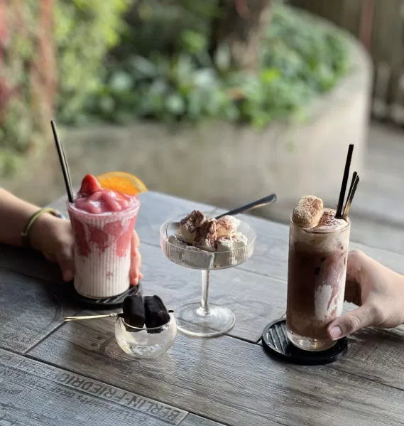 Quận 7 đi đâu, chơi gì? Top 15 quán cafe quận 7 siêu xịn xò, check-in thả ga bình thuận cà phê cafe cafe đẹp Sài Gòn Cafe view đẹp Ccomaya Kids Cafe CIRCLE COFFEE Cộng cà phê Farmers Garden HALF PAST SIX Specialty Coffee La Gare Coffee LeHa s Home Cafe Nắng Rooftop Coffee NEW KOI COFFEE O hara Coffee Cafe and Beverage Ollin Café quận 7 quán cafe quán cafe quận 7 Rang Rang Coffee Sài Gòn The Coffee Ship The Seventh Barista thông tin Top 15 Waynes Coffee