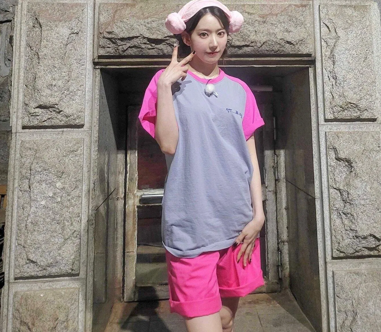 Sakura sợ mình sống quá lâu sẽ là gánh nặng cho các con sau này. (Ảnh: Internet) Sakura sợ mình sống quá lâu sẽ là gánh nặng cho các con sau này. (Ảnh: Internet)