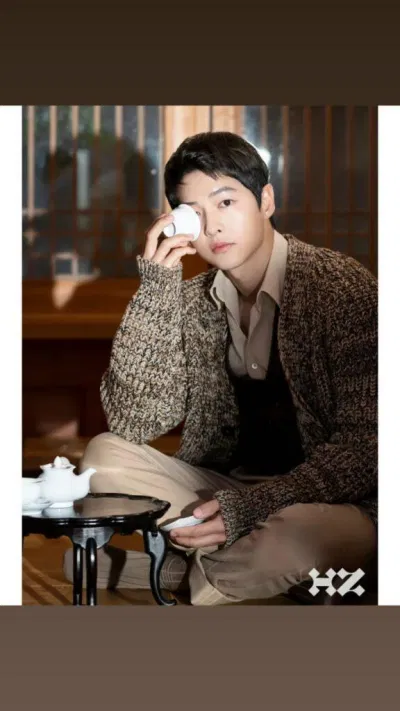 Mới đây, Song Joong Ki đã có buổi chụp họa báo và thực hiện phỏng vấn cho tạp chí GQ Korea số tháng 3 Mới đây, Song Joong Ki đã có buổi chụp họa báo và thực hiện phỏng vấn cho tạp chí GQ Korea số tháng 3