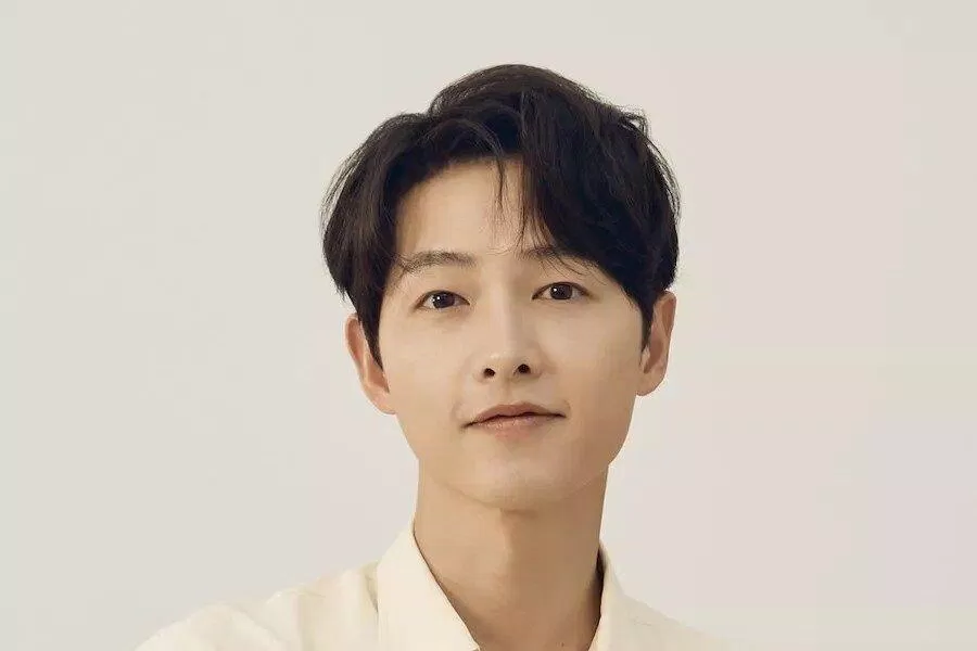 Ban đầu, Lee Sung Min đã "hiểu lầm" Song Joong Ki "chỉ được cái mã"....