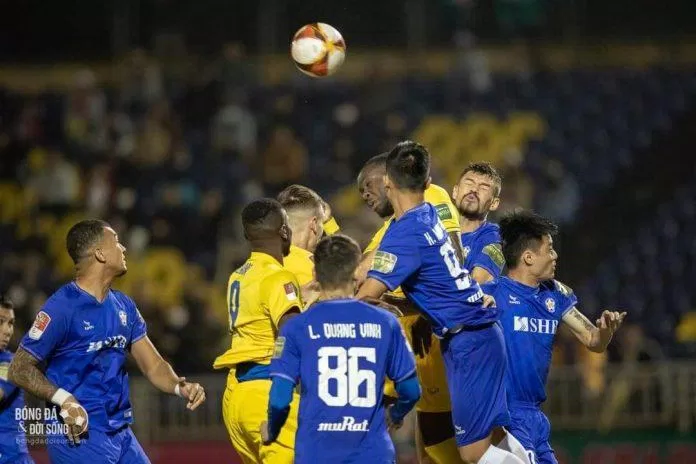 SLNA thể hiện rõ quyết tâm giành chiến thắng trong ngày ra quân V.League (Ảnh: Internet) SLNA thể hiện rõ quyết tâm giành chiến thắng trong ngày ra quân V.League (Ảnh: Internet)