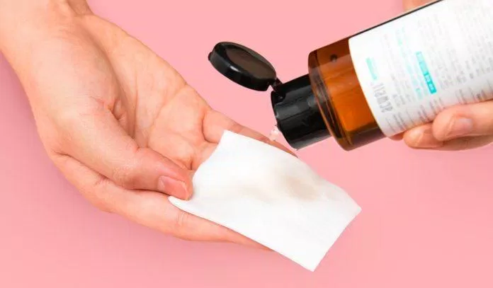 Toner được coi như “chuẩn bị da” cho những dưỡng chất nặng đô tiếp sau. (Nguồn: Internet).