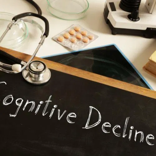 Tham khảo ý kiến bác sĩ để hiểu rõ hơn về tình trạng sức khỏe (Nguồn: Internet) Tham khảo ý kiến bác sĩ để hiểu rõ hơn về tình trạng sức khỏe (Nguồn: Internet)