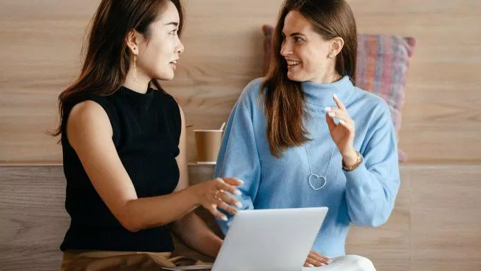 Tâm sự với ai đó (Nguồn: Tamtit@2012) Tâm sự với ai đó (Nguồn: Tamtit@2012)