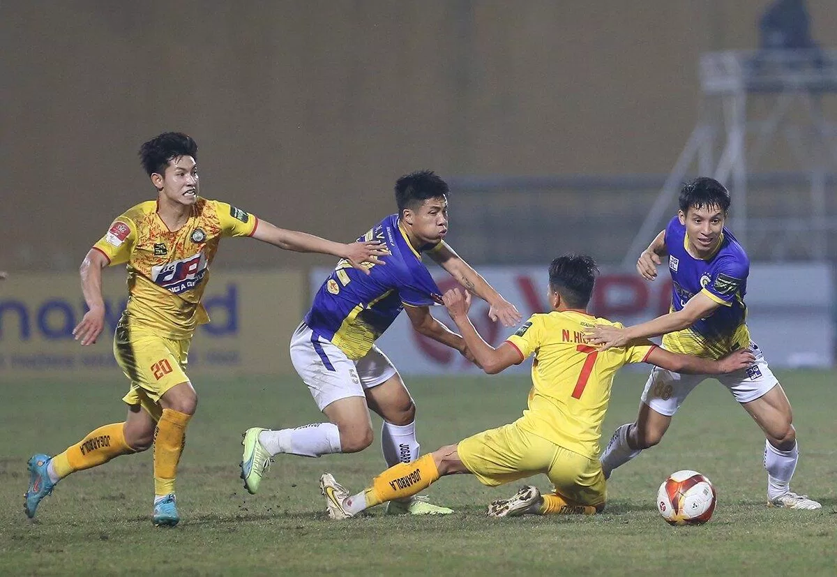 HLV Velizar Popov: V.League là giải đấu khắc nghiệt nhất Đông Nam Á. (Ảnh: Internet)