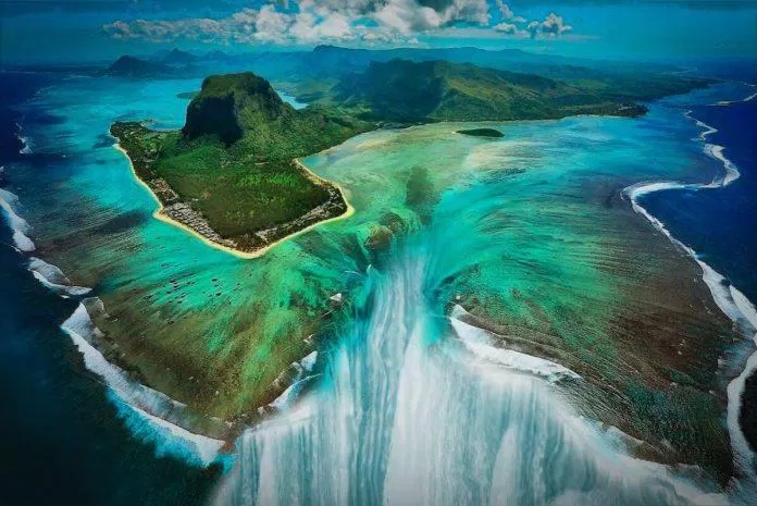 Thác nước dưới nước, Mauritius - Nguồn: Internet