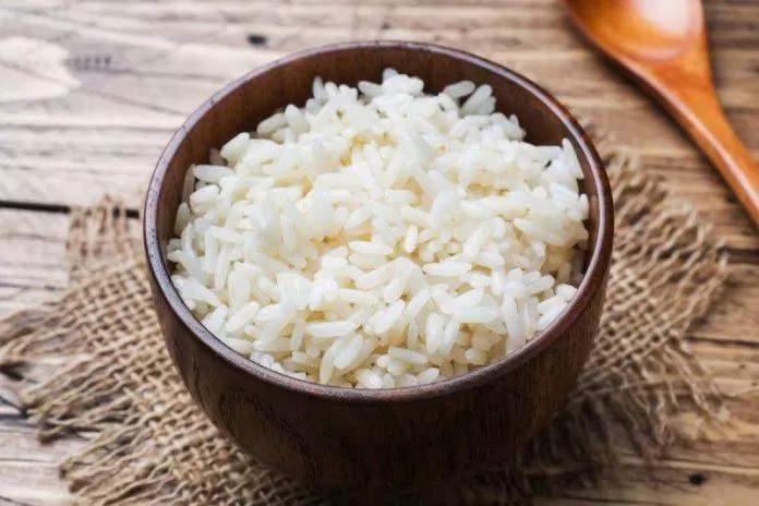Gạo trắng chứa nhiều tinh bột nhưng khá ít chất xơ (Ảnh: Internet)