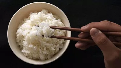 Gạo trắng có vai trò tiềm năng trong việc thúc đẩy giấc ngủ (Ảnh: Internet)