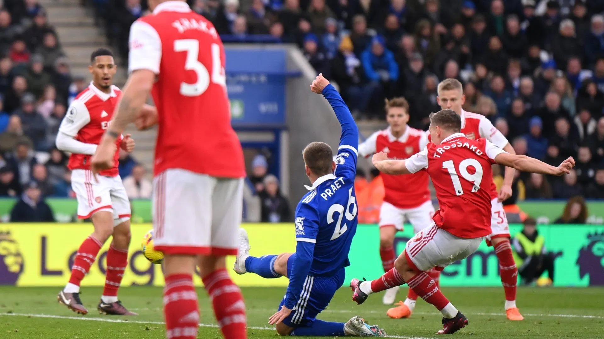 Trossard bị tước đi bàn thắng thứ hai cho Arsenal ở mùa giải năm nay (Ảnh: Internet) Trossard bị tước đi bàn thắng thứ hai cho Arsenal ở mùa giải năm nay (Ảnh: Internet)