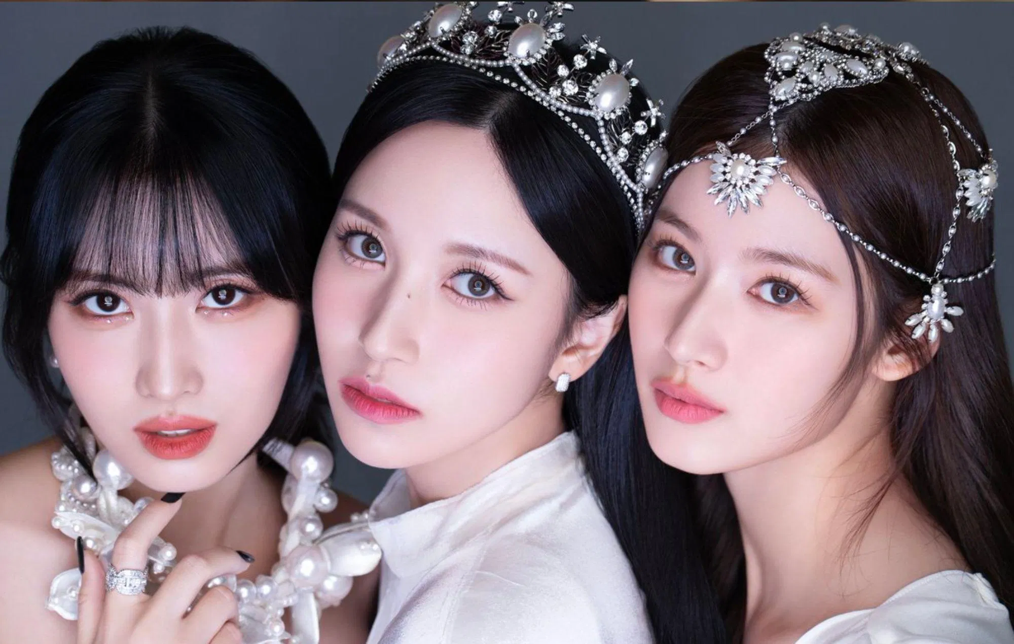 Bộ ba Mimosa (Miba- Momo- Sana) được coi là J-line nổi tiếng và hoàn hảo nhất Kpop đã từ sản sinh