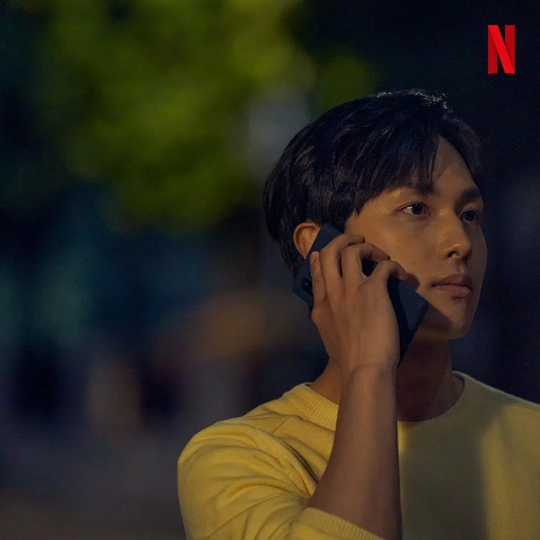 Im Siwan vào vai chính độc ác và mưu mô trong Unlocked (Ảnh: Netflix)