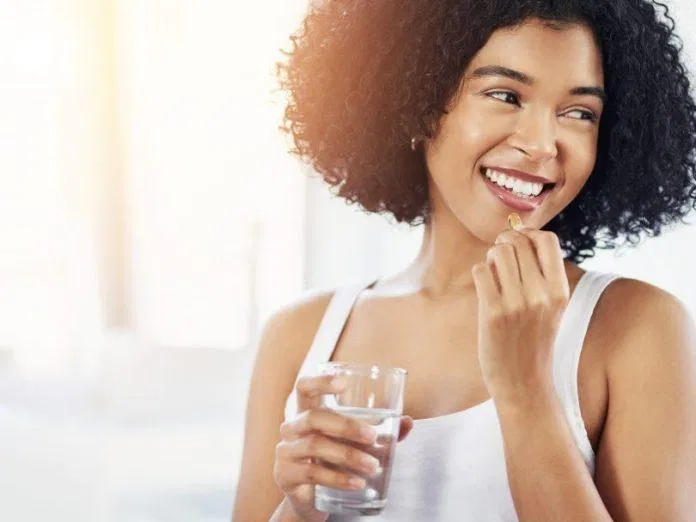 Bổ sung vitamin E bằng các loại viên uống (Ảnh: Internet)