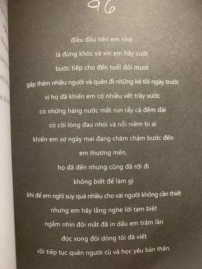 Hãy tiếp tục bước đi và học cách yêu bản thân nhé (Nguồn: BlogAnChoi) Hãy tiếp tục bước đi và học cách yêu bản thân nhé (Nguồn: BlogAnChoi)