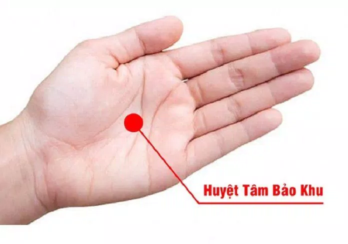 Bấm huyệt chữa mất ngủ: Huyệt Tâm bao khu (Ảnh: Internet)