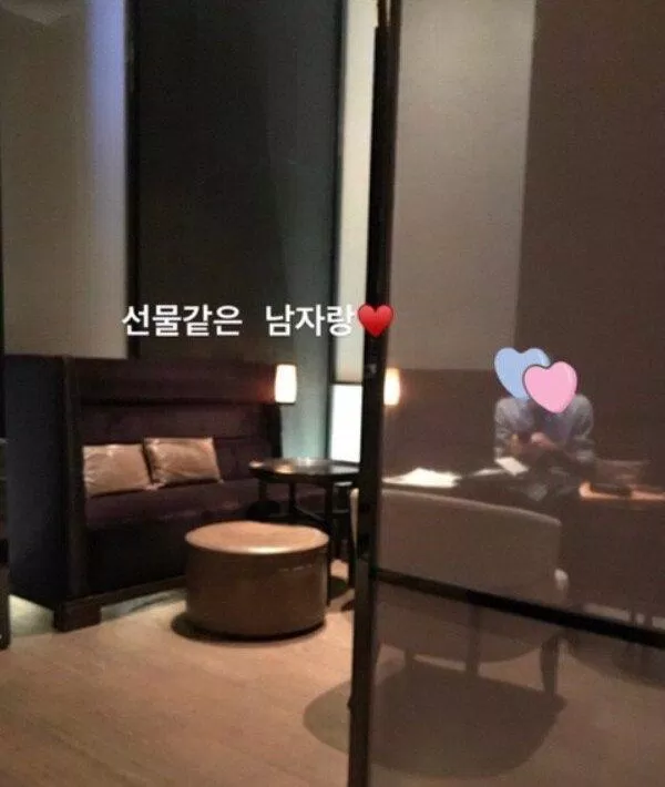 Bức ảnh ng đàn ông có bờ vai rất giống Sehun. (Ảnh: Internet) Bức ảnh ng đàn ông có bờ vai rất giống Sehun. (Ảnh: Internet)