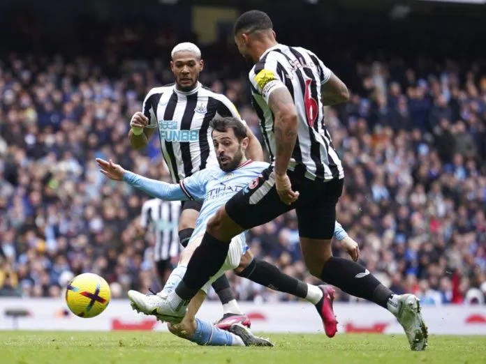 Bernardo Silva tung cú sút cực nhanh ấn định chiến thắng cho Man City trước Newcastle (Ảnh: Internet) Bernardo Silva tung cú sút cực nhanh ấn định chiến thắng cho Man City trước Newcastle (Ảnh: Internet)