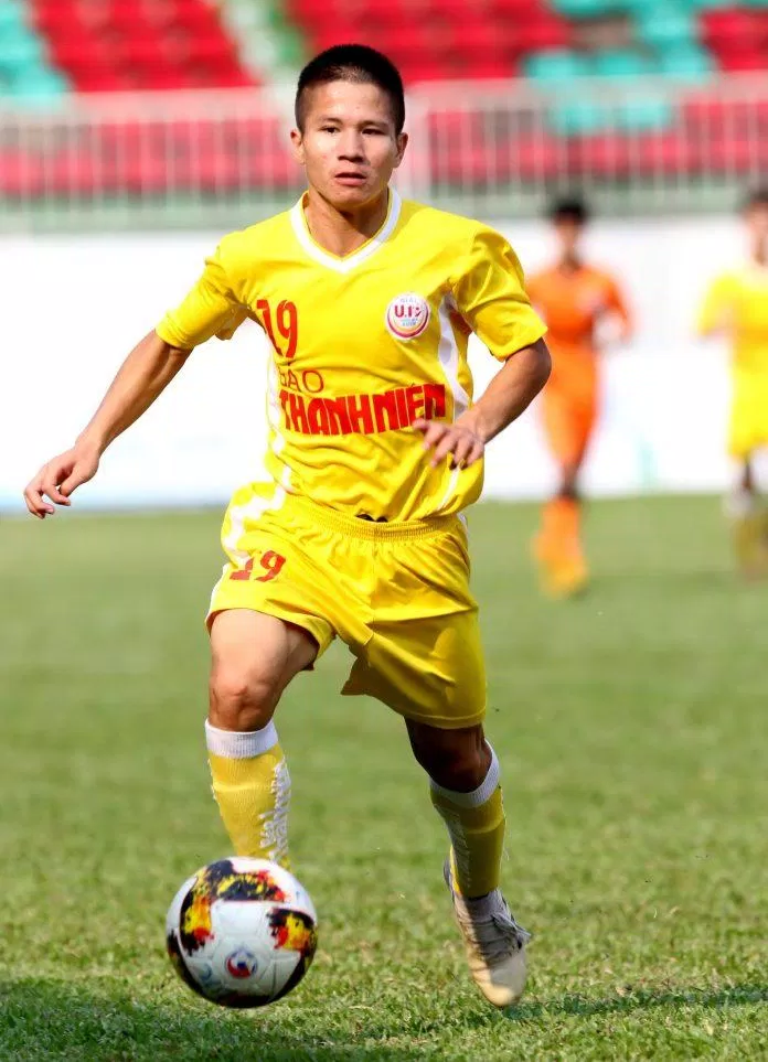 Bùi Long Nhật gia nhập Phú Thọ FC (Ảnh: Internet) Bùi Long Nhật gia nhập Phú Thọ FC (Ảnh: Internet)