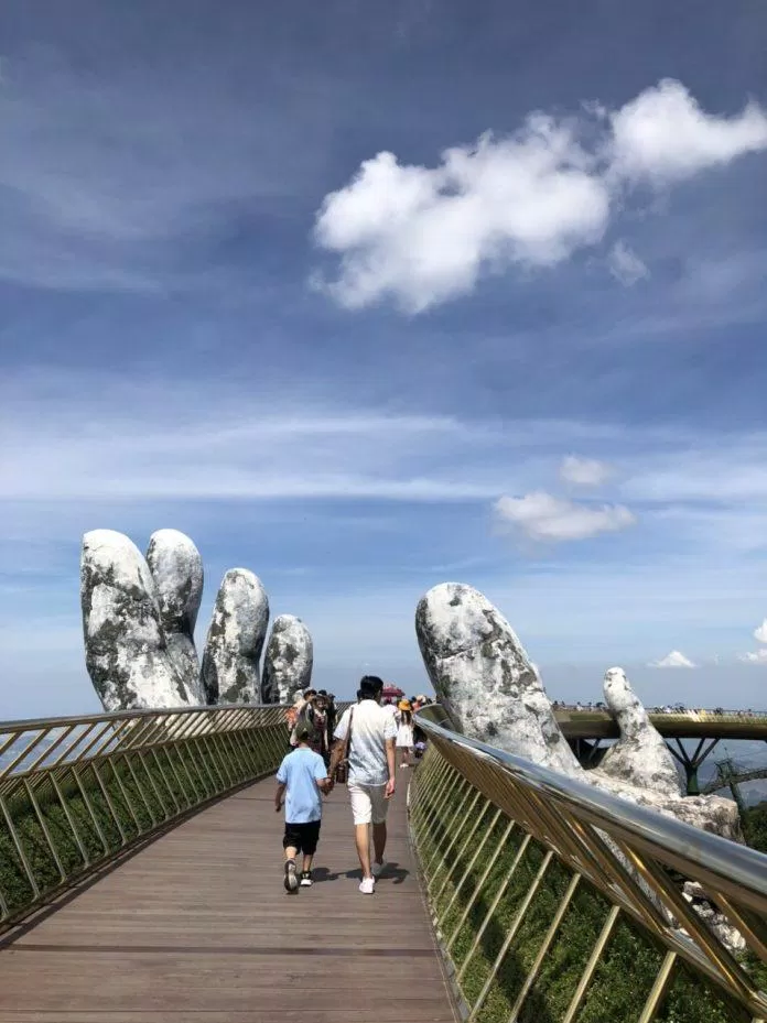 Một đoạn của Cầu Vàng (Nguồn: Oanhnguyen) Một đoạn của Cầu Vàng (Nguồn: Oanhnguyen)