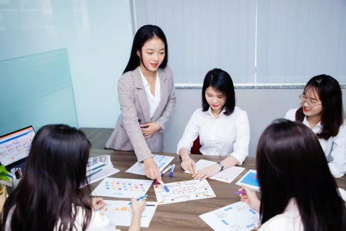 Nhân sự quản trị kinh doanh cần dày dặn kinh nghiệm còn sinh viên mới ra trường thì không có nên tỉ lệ thất nghiệp cao (Ảnh: Internet)