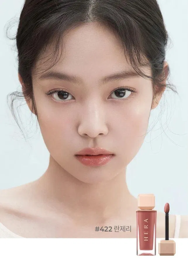 Màu cánh hồng khô hot hit được Jennie (BLACKPINK) đặc biệt yêu thích năm vừa qua, khiến em nó gây bão toàn châu Á. (Nguồn: Internet).