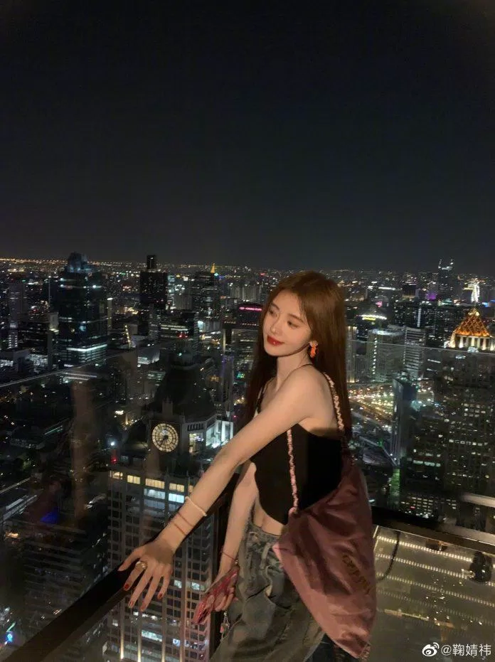 Xu hướng du lịch nước ngoài của sao Hàn và sao Hoa ngữ những ngày này Arin Cúc Tịnh Y Du lịch du lịch nước ngoài Hani Hoa ngữ nghệ sĩ Oh My Girl sao Hàn sao Hàn và sao Hoa ngữ Sao Hoa Ngữ Thái Lan Thái Từ Khôn Việt Nam xu hướng