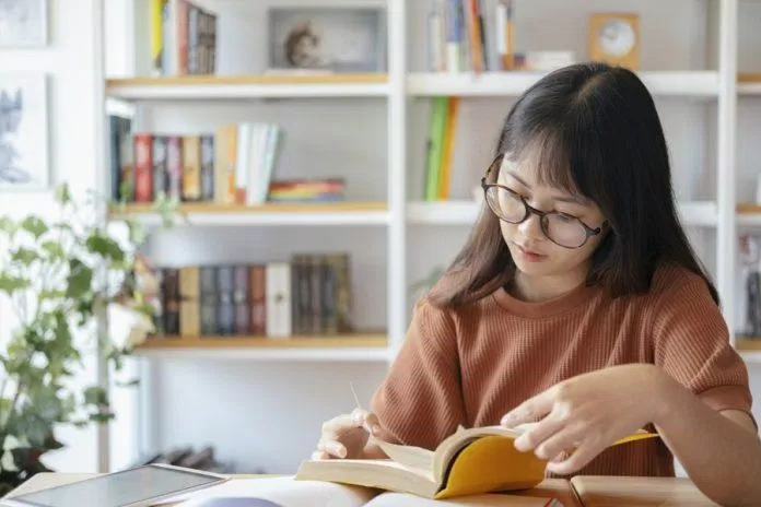 Đọc sách (Nguồn: Internet) Đọc sách (Nguồn: Internet)