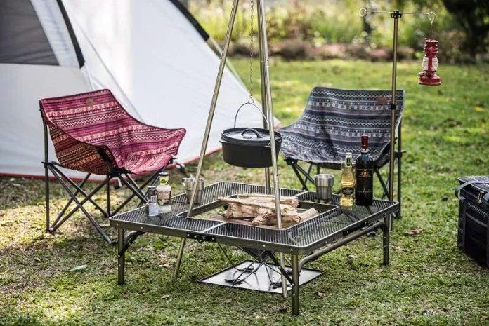 Tránh ăn đồ nguội nhạt trong suốt chuyến đi của bạn bằng cách mang theo bếp nấu ăn hoặc vỉ nướng gấp (Nguồn: Internet) Tránh ăn đồ nguội nhạt trong suốt chuyến đi của bạn bằng cách mang theo bếp nấu ăn hoặc vỉ nướng gấp (Nguồn: Internet)