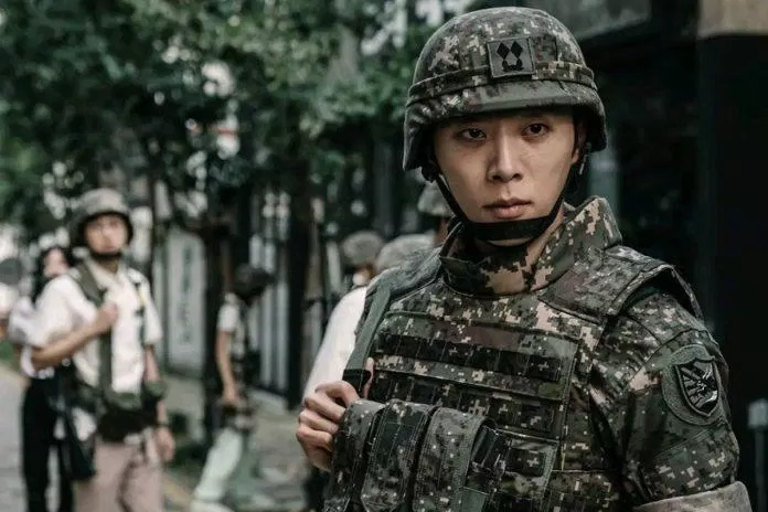 Tiểu đội trưởng Lee Chun Ho đã thực sự hi sinh sau Duty After School part 1. (Ảnh: Internet)