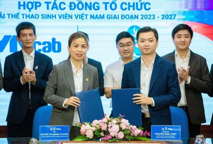 Sáng 17.3, tại Hà Nội, Ban Thanh niên Trường học Trung ương Đoàn - Thường trực Trung ương Hội Sinh viên Việt Nam và Truyền hình Cáp Việt Nam (VTVcab) chính thức ký hợp tác về việc đồng tổ chức Giải thể thao Sinh viên Việt Nam (VUG) giai đoạn 2023 – 2027.
