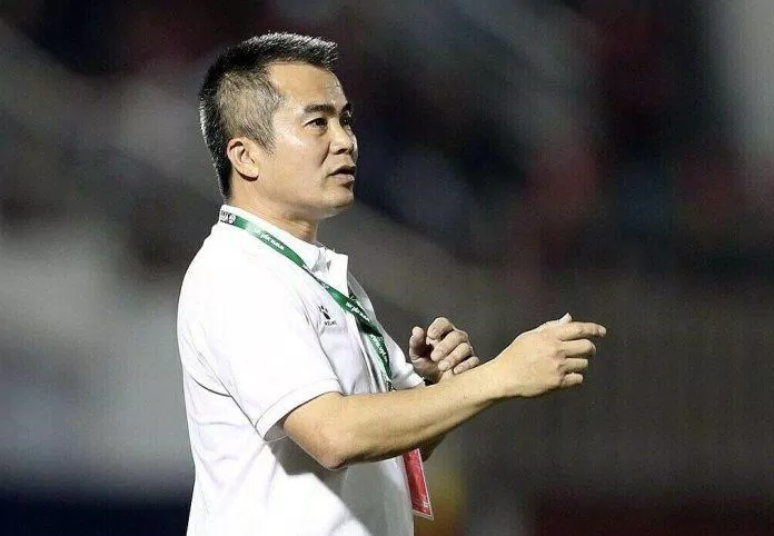 CLB Lâm Đồng mượn luôn huấn luyện viên hiện tại của U21 Hà Nội là ông Phạm Minh Đức để dẫn dắt đội bóng này thi đấu ở giải hạng Nhì (Ảnh: Internet) CLB Lâm Đồng mượn luôn huấn luyện viên hiện tại của U21 Hà Nội là ông Phạm Minh Đức để dẫn dắt đội bóng này thi đấu ở giải hạng Nhì (Ảnh: Internet)