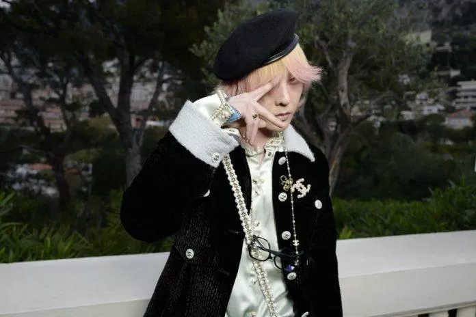 G-Dragon được bổ nhiệm ở cương vị đại sứ thương hiệu Chanel vào năm 2017 (Ảnh: Internet) G-Dragon được bổ nhiệm ở cương vị đại sứ thương hiệu Chanel vào năm 2017 (Ảnh: Internet)